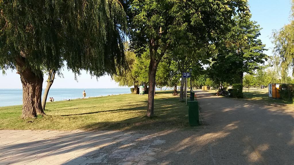 Panorama Apartman Lägenhet Zamárdi Exteriör bild