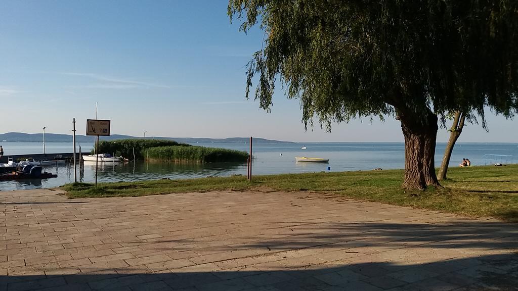 Panorama Apartman Lägenhet Zamárdi Exteriör bild